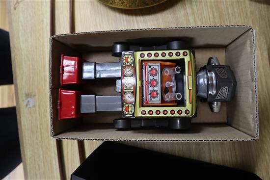 A Horikawa SH, Japan vintage clockwork Gear Robot (box with original top and replacement base) and two other robots